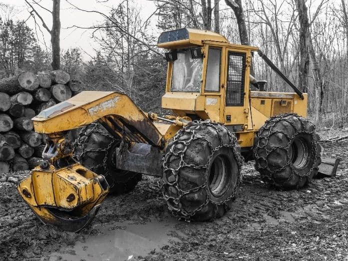 Ways To Reduce Risk of Injury When Operating Large Machinery