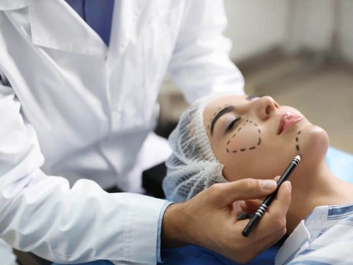 What To Know About Cosmetic Surgery Risk