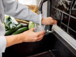 Signs Your Drinking Water Is Contaminated