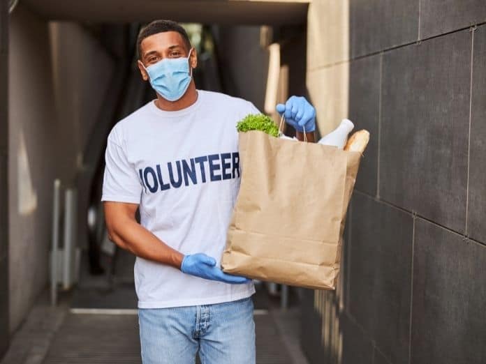 Tips for Volunteering Safely During COVID-19