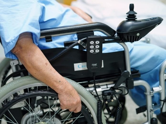 Manual vs. Electric Wheelchairs: What’s the Difference?